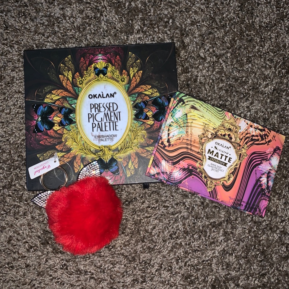 Eyeshadow bundle set with KeyChain